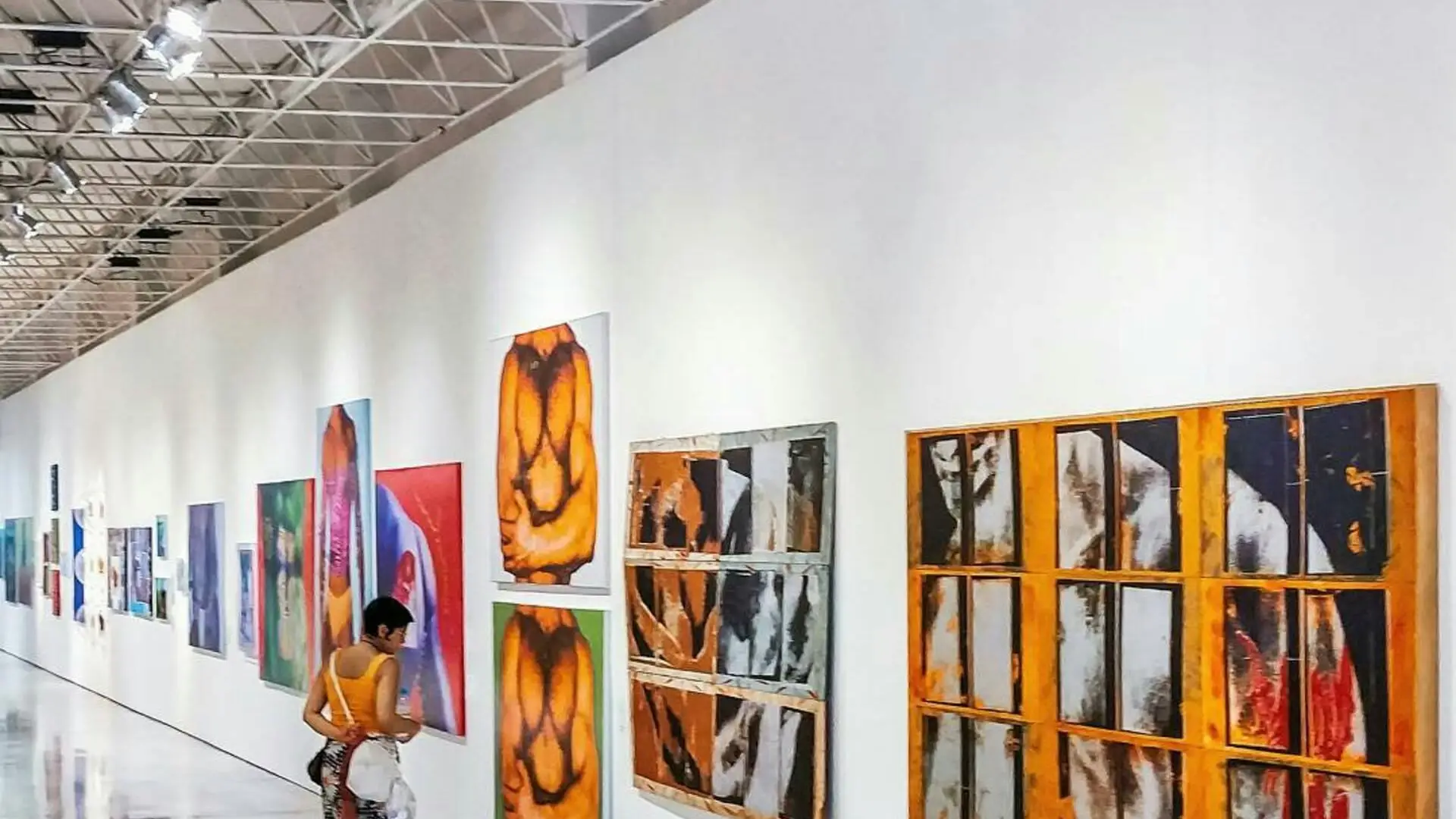 What Is the Difference Between Art Gallery and Museum?